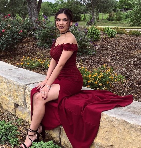 backless mermaid prom evening dresses lace elegant off shoulder sleeves party formal dresses long burgundy evening dresses, Black;red
backless mermaid prom evening dresses lace elegant off shoulder sleeves party formal dresses long burgundy evening dresses, Black;red