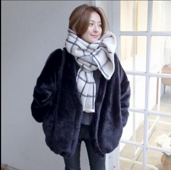 vetement 2019 winter women's faux fur coat artificial fur overcoat fluffy jacket femme plus size fluffy fake outwear z291, Black
vetement 2019 winter women's faux fur coat artificial fur overcoat fluffy jacket femme plus size fluffy fake outwear z291, Black