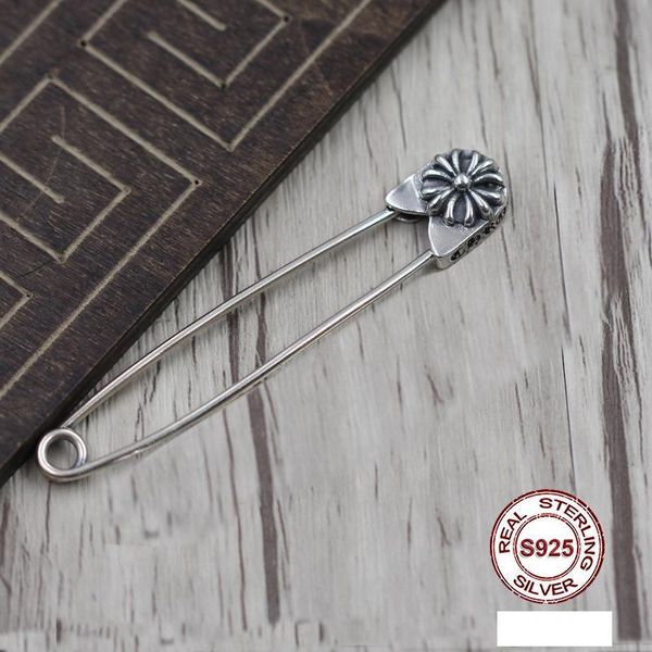 s925 sterling silver brooch personalized retro punk style iris pin hip-hop small flower shawl send lover's gift jewelry, Gray
s925 sterling silver brooch personalized retro punk style iris pin hip-hop small flower shawl send lover's gift jewelry, Gray