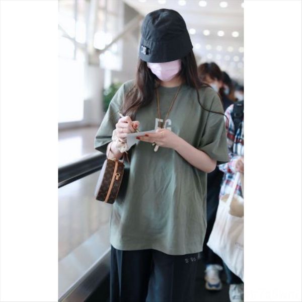 ouyang nana olive t-shirt green harbor casual t-shirt female academic style ins loose long printed short sleeve top, White
ouyang nana olive t-shirt green harbor casual t-shirt female academic style ins loose long printed short sleeve top, White