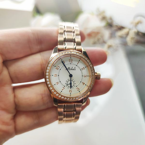 rose gold copper watch round case cz setting stones gorgeous watches for women, Slivery;brown
rose gold copper watch round case cz setting stones gorgeous watches for women, Slivery;brown