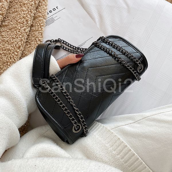 chain pu leather crossbody bags for women 2019 small solid color shoulder messenger bag lady travel handbags and purses
chain pu leather crossbody bags for women 2019 small solid color shoulder messenger bag lady travel handbags and purses