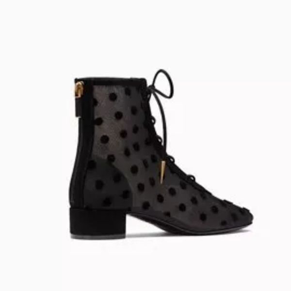 new hollow women's black lace summer boots women's middle heel roman black lace up ankle summer boots
new hollow women's black lace summer boots women's middle heel roman black lace up ankle summer boots