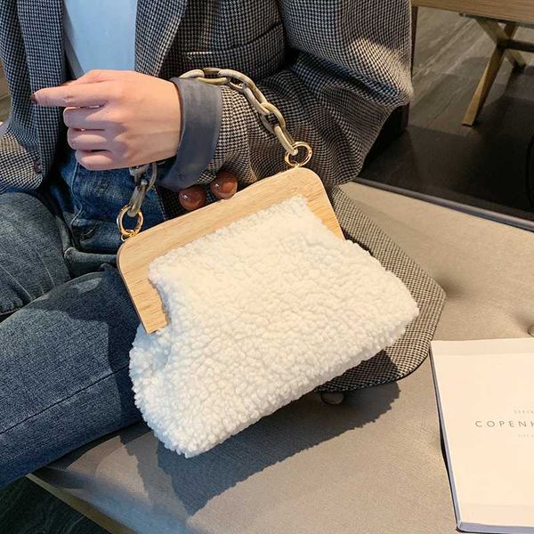 elegant female chain tote clip bag 2020 fashion new quality soft plush women's designer handbag travel shoulder messenger bags
elegant female chain tote clip bag 2020 fashion new quality soft plush women's designer handbag travel shoulder messenger bags