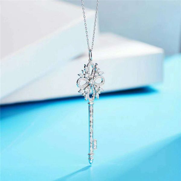 the classical charm zircon zircon snowflake key s925 necklace women brands jewelry valentine day gift, Silver
the classical charm zircon zircon snowflake key s925 necklace women brands jewelry valentine day gift, Silver