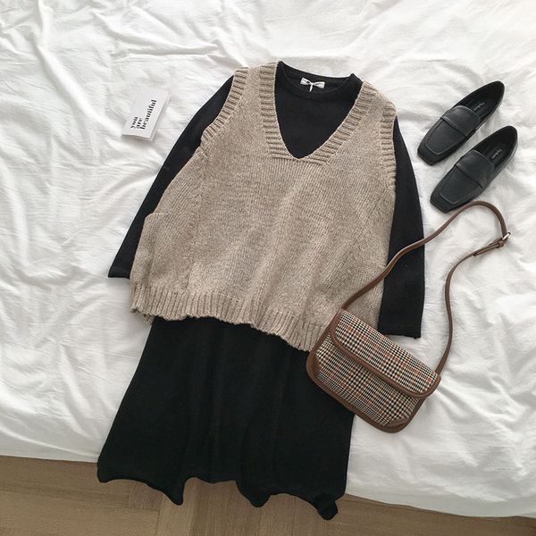 2020 new arrival spring fashion women suit new women's korean sweater vest black casual dress two-piece v-neck female sweaters, White
2020 new arrival spring fashion women suit new women's korean sweater vest black casual dress two-piece v-neck female sweaters, White