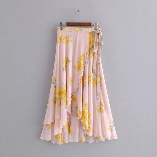 2019 summer women boho floral print flowing sarong chiffon skirt asymmetric ruffle high waist belt long skirt, Black
2019 summer women boho floral print flowing sarong chiffon skirt asymmetric ruffle high waist belt long skirt, Black