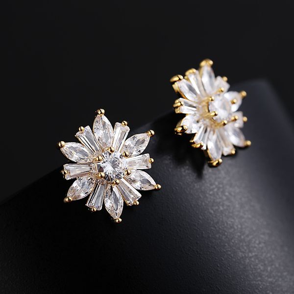 2019 new korea style flower shape crystal cubic zircon ear clips on earrings no piercing hole without piercing earcuff, Silver
2019 new korea style flower shape crystal cubic zircon ear clips on earrings no piercing hole without piercing earcuff, Silver