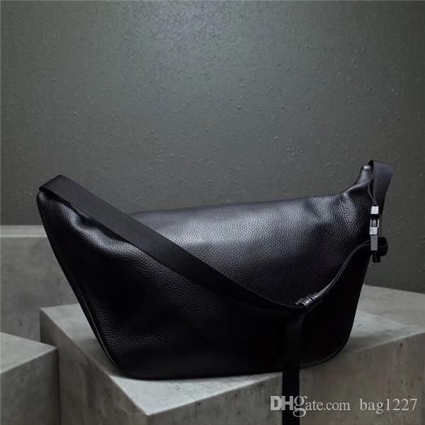 designer- classic deluxe matching leather leather waist bag tote 4n8800 size 18cm 4cm 24cm
designer- classic deluxe matching leather leather waist bag tote 4n8800 size 18cm 4cm 24cm