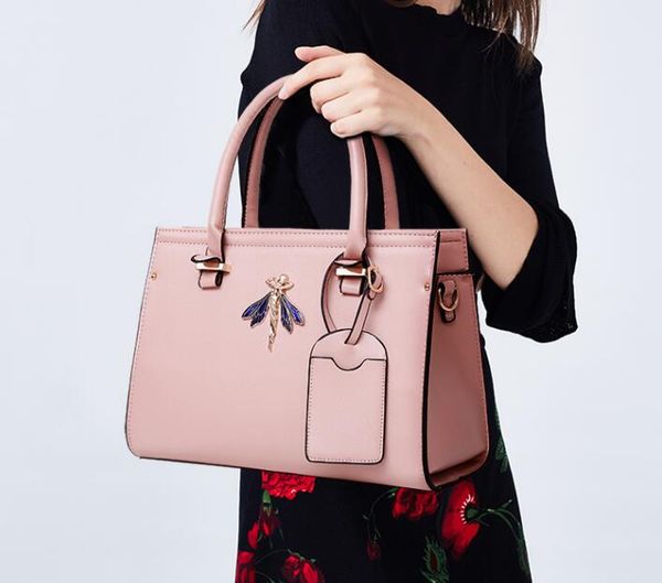 2020 new mother and child bag fashion simple and versatile handbag ladies shoulder messenger bag
2020 new mother and child bag fashion simple and versatile handbag ladies shoulder messenger bag