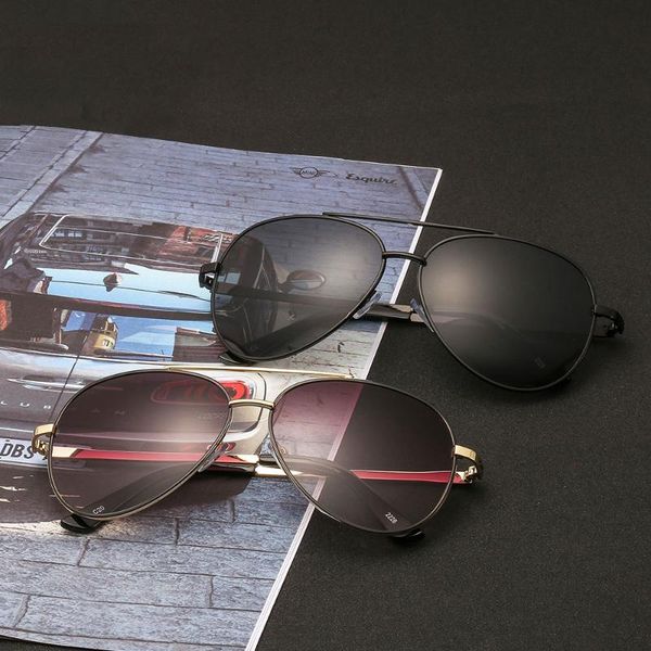 metal clip on sunglasses oversize optical glasses frame with magnetic removable sun glasses lenses, Blue
metal clip on sunglasses oversize optical glasses frame with magnetic removable sun glasses lenses, Blue