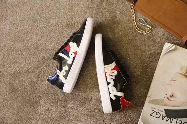 2019 lovers casual shoes men shoes athletic men air new sneakers male walking sports shoes women's fashion, Black;red 
2019 lovers casual shoes men shoes athletic men air new sneakers male walking sports shoes women's fashion, Black;red