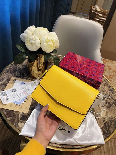 new european and american fashion female leather shoulder his hand chain baoxiaofang bales of organ bags for women handbag designer tote
new european and american fashion female leather shoulder his hand chain baoxiaofang bales of organ bags for women handbag designer tote