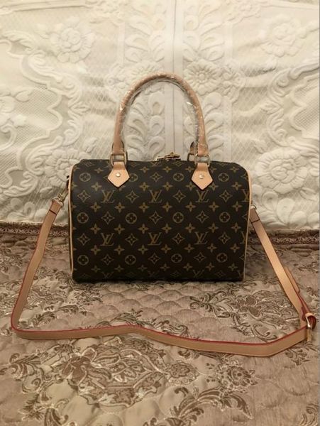 новый женщин сумки crossbody мешок классический мода стиль сумки женщины сумка леди тотализаторов сумки роскошь сумки кошельки
новый женщин сумки crossbody мешок классический мода стиль сумки женщины сумка леди тотализаторов сумки роскошь сумки кошельки