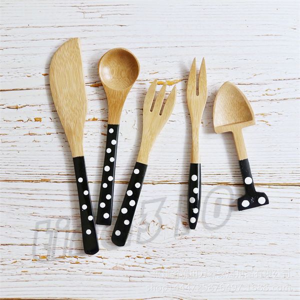dot fashionable beautiful simple tableware hand-made personality spoon fork home tableware kitchen canteen tableware accessories t9i0050
dot fashionable beautiful simple tableware hand-made personality spoon fork home tableware kitchen canteen tableware accessories t9i0050