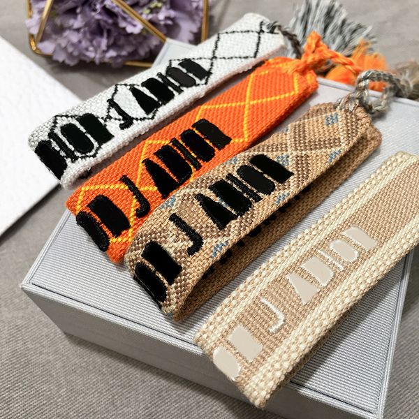 2020 fashion men and women knitting hand rope luxury designer jewelry brand bracelet casual couple love bangle jewelry multicolor selection, Black
2020 fashion men and women knitting hand rope luxury designer jewelry brand bracelet casual couple love bangle jewelry multicolor selection, Black