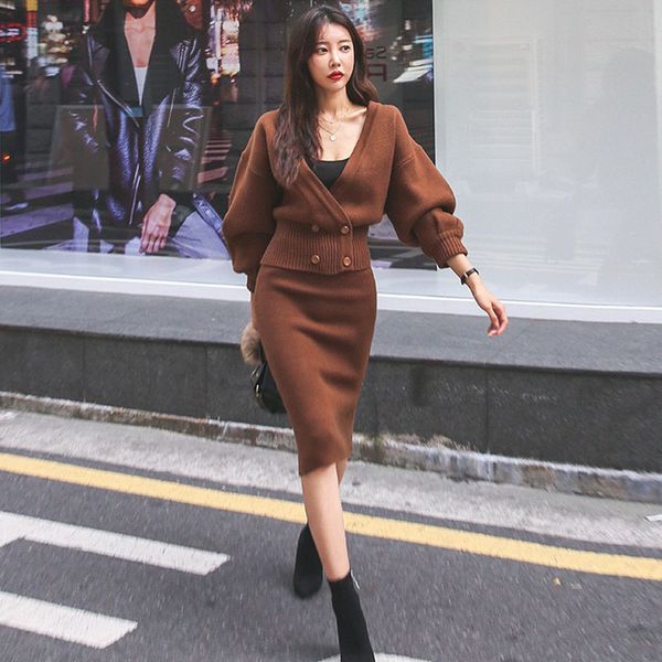 cbafu autumn winter vintage women suit knitting 2 piece set lantern sleeve cardigans sweater bodycon pencil skirt suit d299, White
cbafu autumn winter vintage women suit knitting 2 piece set lantern sleeve cardigans sweater bodycon pencil skirt suit d299, White