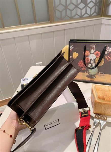 handbag handbag for fashionable ladies shopping bag for shoulder bag for fashionable ladies small black cloth bag,20*14cm
handbag handbag for fashionable ladies shopping bag for shoulder bag for fashionable ladies small black cloth bag,20*14cm