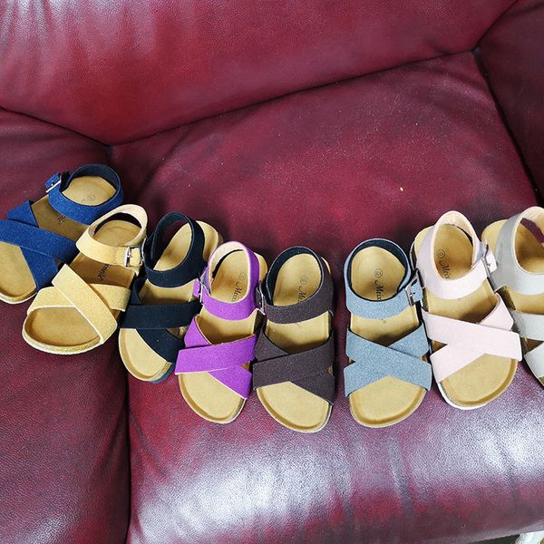2020 new summer korean children cork outsole girls shoes wholesale children sandal light weight, Black;red
2020 new summer korean children cork outsole girls shoes wholesale children sandal light weight, Black;red
