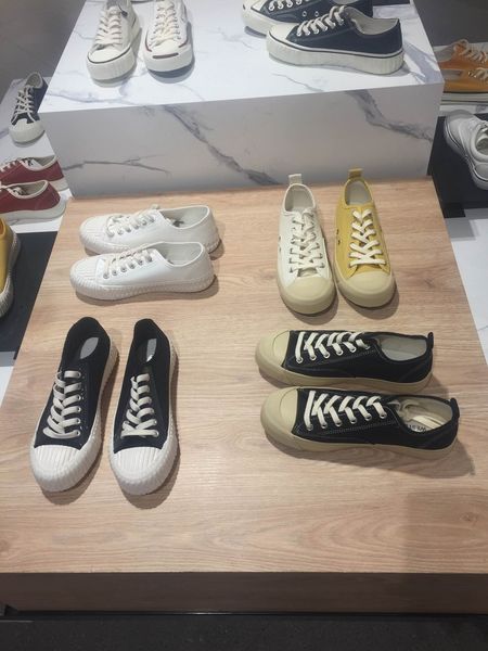stock x tag box with kanye west shoes yeecheil yeehu antlia lundmark synth running shoes clay black 3m reflective cloud white men women shoe
stock x tag box with kanye west shoes yeecheil yeehu antlia lundmark synth running shoes clay black 3m reflective cloud white men women shoe