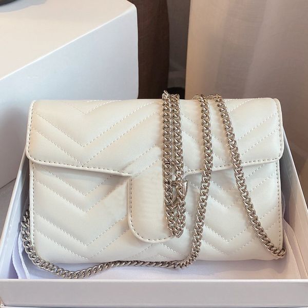 lady chain shoulder bag women messenger bag purse macarone series fashion new style glossy surface thread ladies bags
lady chain shoulder bag women messenger bag purse macarone series fashion new style glossy surface thread ladies bags