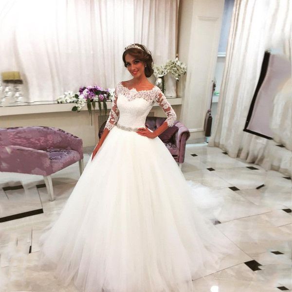 new 2020 elegant 3/4 sleeves lace tulle ball gown wedding dresses crew celebrity vestido de noiva bridal gowns buttons robe de mariee, White
new 2020 elegant 3/4 sleeves lace tulle ball gown wedding dresses crew celebrity vestido de noiva bridal gowns buttons robe de mariee, White
