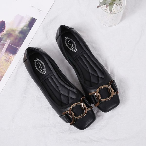 2019 autumn new korean women's shoes square head flat wild large size female peas soft bottom lok fu shoes tide, Black
2019 autumn new korean women's shoes square head flat wild large size female peas soft bottom lok fu shoes tide, Black