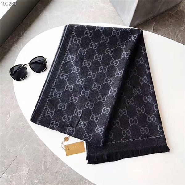 Classic high-quality unisex autumn and winter wool scarf luxury brand simple monogram design size 180*30cm scarf
Classic high-quality unisex autumn and winter wool scarf luxury brand simple monogram design size 180*30cm scarf