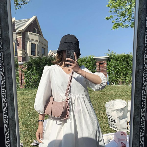 2020 new ladies shoulder bag fashion messenger bag foreign style handbag korean version crocodile pattern small square
2020 new ladies shoulder bag fashion messenger bag foreign style handbag korean version crocodile pattern small square