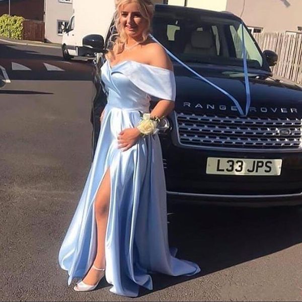 2020 chic a line prom dresses elegant off shoulder satin sweep train evening gowns customize high split formal special party dress, Black
2020 chic a line prom dresses elegant off shoulder satin sweep train evening gowns customize high split formal special party dress, Black