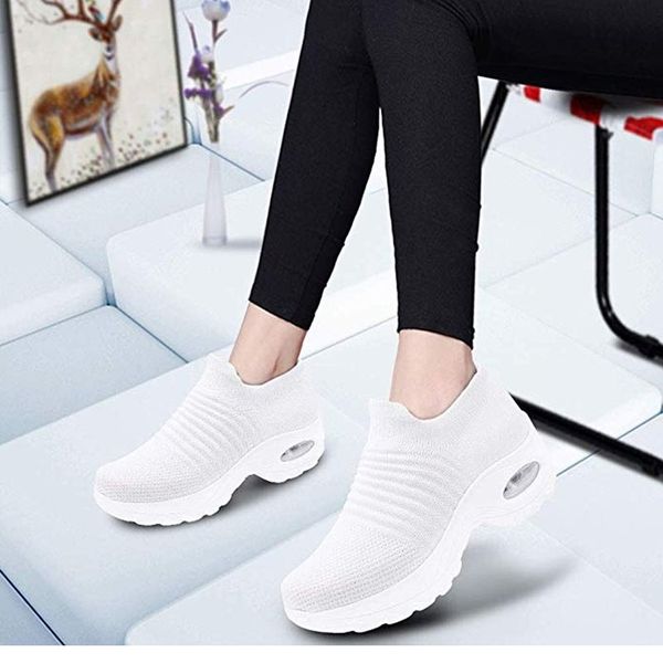 fashion men shoes mesh breathable sneakers walking male footwear new comfortable lightweight running shoes c-200301154
fashion men shoes mesh breathable sneakers walking male footwear new comfortable lightweight running shoes c-200301154