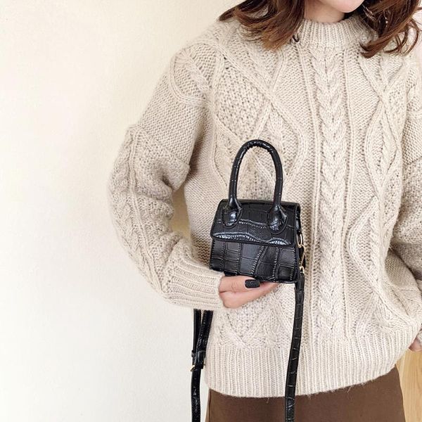 female casual leather shoulder messenger bag ladies rivet fashion crossbody bag for decorating shopping traveling
female casual leather shoulder messenger bag ladies rivet fashion crossbody bag for decorating shopping traveling