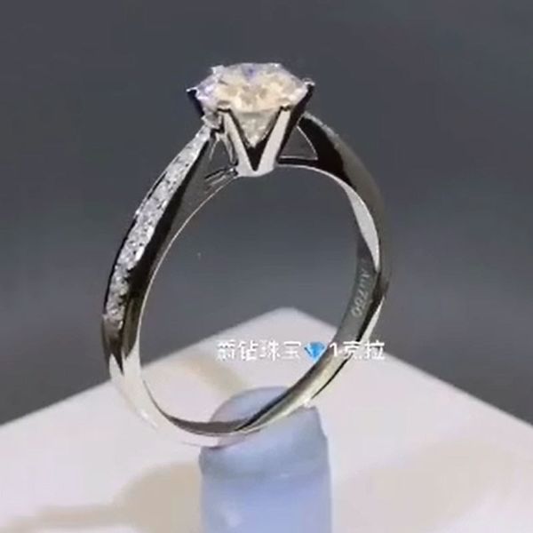 1 18k white gold 1 ct moissanite diamond ring crown women wedding party engagement anniversary ring classic 6.5mm, Golden;silver
1 18k white gold 1 ct moissanite diamond ring crown women wedding party engagement anniversary ring classic 6.5mm, Golden;silver