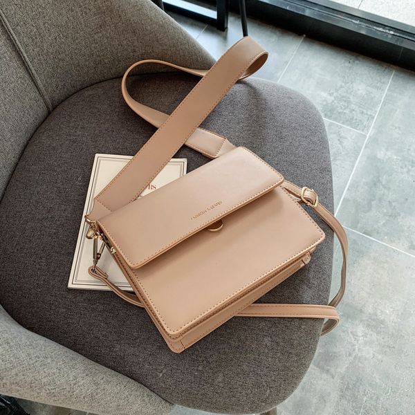 2020 new women's shoulder bag casual simple solid color wide strap small square bag fashion lock ladies shoulder messenger
2020 new women's shoulder bag casual simple solid color wide strap small square bag fashion lock ladies shoulder messenger