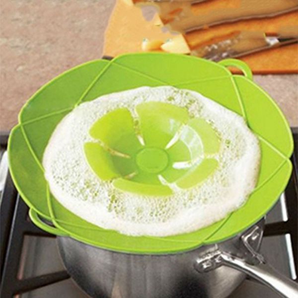 practical silicone anti-overflow lid prevent overflowing soup protect the chef 26*28cm kitchen cooking gadget kitchen accessori
practical silicone anti-overflow lid prevent overflowing soup protect the chef 26*28cm kitchen cooking gadget kitchen accessori