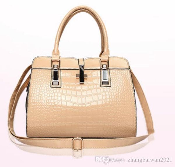2019 new fashion europe and america handbag lacquer crocodile handbag women's shoulder slung big bag red
2019 new fashion europe and america handbag lacquer crocodile handbag women's shoulder slung big bag red