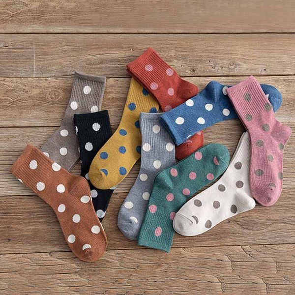 autumn winter new cute dot pattern socks korean style classic vintage women stock k, Black;white
autumn winter new cute dot pattern socks korean style classic vintage women stock k, Black;white