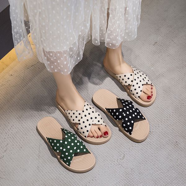shoes woman 2020 slippers flat med slipers women shale female beach slides new summer sabot soft fashion rubber, Black
shoes woman 2020 slippers flat med slipers women shale female beach slides new summer sabot soft fashion rubber, Black