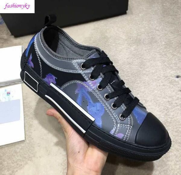 classics b23 single m classic as the main vision, in the way of large-area printing on the upper lovers shoes size 36with box, Black
classics b23 single m classic as the main vision, in the way of large-area printing on the upper lovers shoes size 36with box, Black