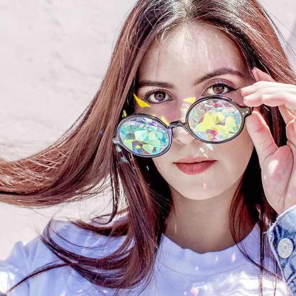 fashion round kaleidoscope sunglasses brand designer street eyewear female retro rave festival men women cosplay goggles glasses, White;black
fashion round kaleidoscope sunglasses brand designer street eyewear female retro rave festival men women cosplay goggles glasses, White;black