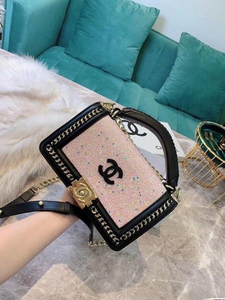 2020 new luxury handbags high-quality women's bags messenger bag sequin leather shoulder bag
2020 new luxury handbags high-quality women's bags messenger bag sequin leather shoulder bag