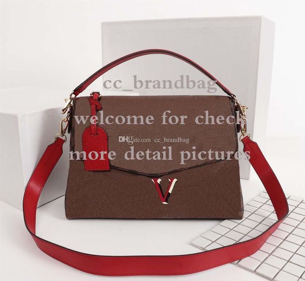 beaubourg mm shoulder bag for women handbags cross body evening bags daiy package day clutch purse
beaubourg mm shoulder bag for women handbags cross body evening bags daiy package day clutch purse