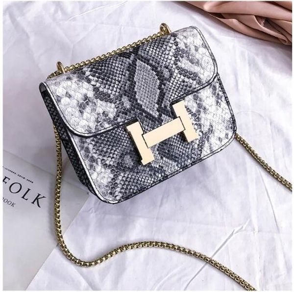 2019 fashion mini handbags women bags designer snake print women's bag leather shoulder bag vintage crossbody messenger bag
2019 fashion mini handbags women bags designer snake print women's bag leather shoulder bag vintage crossbody messenger bag