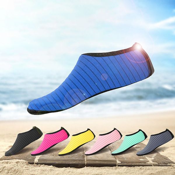 1 pair stripes design swim shoes anti slip socks beach pool surfing yoga not absorbing water lightweight swimming accesso
1 pair stripes design swim shoes anti slip socks beach pool surfing yoga not absorbing water lightweight swimming accesso