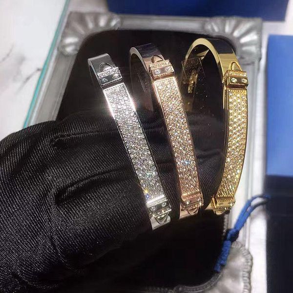 2020titanium steel swan full diamond bracelet 18k rose gold is studded with double - arrow bracelet
2020titanium steel swan full diamond bracelet 18k rose gold is studded with double - arrow bracelet