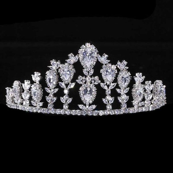 forseven new fashion shining crystal royal princess tiaras and crowns de noiva bride wedding party hair jewelry accessories, Golden;white
forseven new fashion shining crystal royal princess tiaras and crowns de noiva bride wedding party hair jewelry accessories, Golden;white