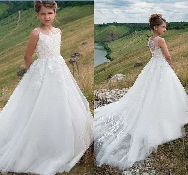 2020 holy white kids' party wear tulle jewel neck lace applique sweep train girls halloween gowns christmas dresses
2020 holy white kids' party wear tulle jewel neck lace applique sweep train girls halloween gowns christmas dresses