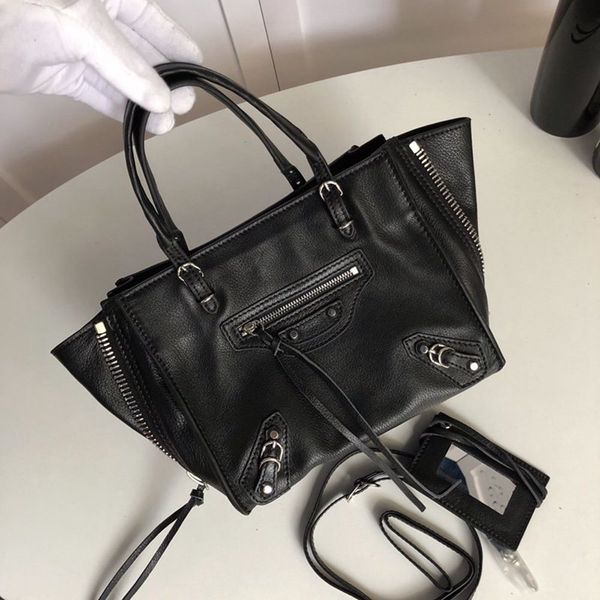 классический женский crossbody сумка для женщин мотоцикл винтажная сумка локомотив сумка заклепки кошелек дизайнер роскошные мини-город сумк
классический женский crossbody сумка для женщин мотоцикл винтажная сумка локомотив сумка заклепки кошелек дизайнер роскошные мини-город сумк