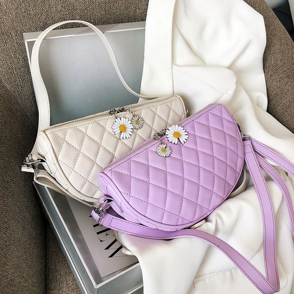 2020 new shoulder bag women's casual fashion korean version of the lingge small bag messenger simple armpit
2020 new shoulder bag women's casual fashion korean version of the lingge small bag messenger simple armpit