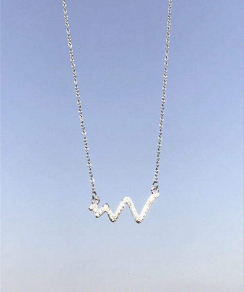 simple temperament korean popular heartbeat pendant necklace female clavicle chain manufacturers direct wholesale, Golden;silver
simple temperament korean popular heartbeat pendant necklace female clavicle chain manufacturers direct wholesale, Golden;silver